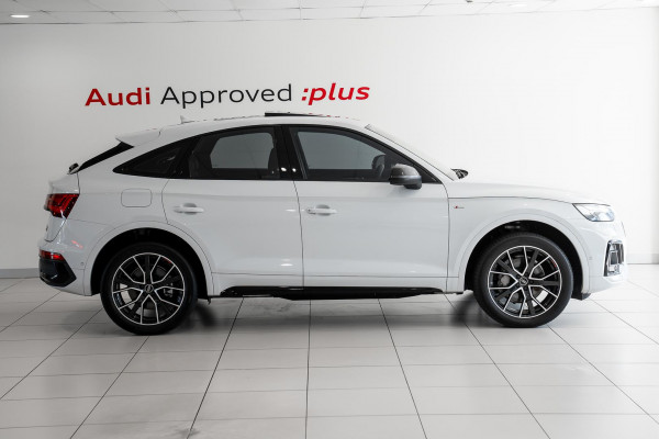 2022 MY23 Audi Q5 FY 45 TFSI S Line SUV image 3