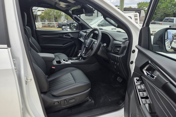 2025 MY25.5 Isuzu MU-X RJ LS-T SUV Image 6