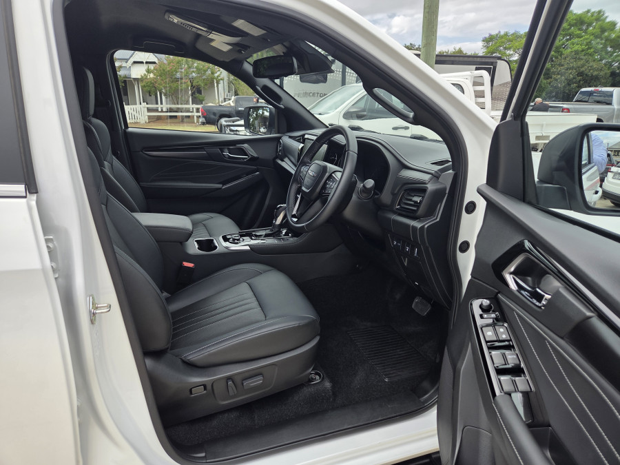 2025 MY25.5 Isuzu MU-X RJ LS-T SUV Image 6