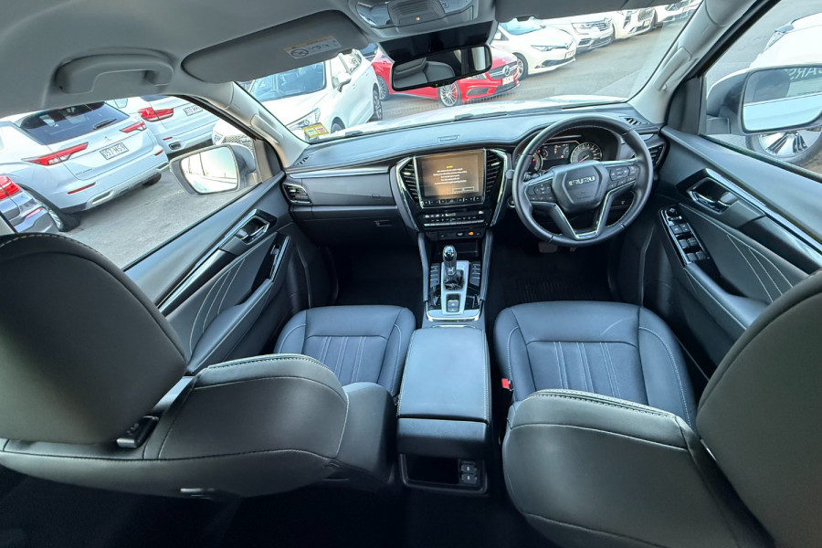 2024 Isuzu MU-X RJ LS-T SUV Image 14