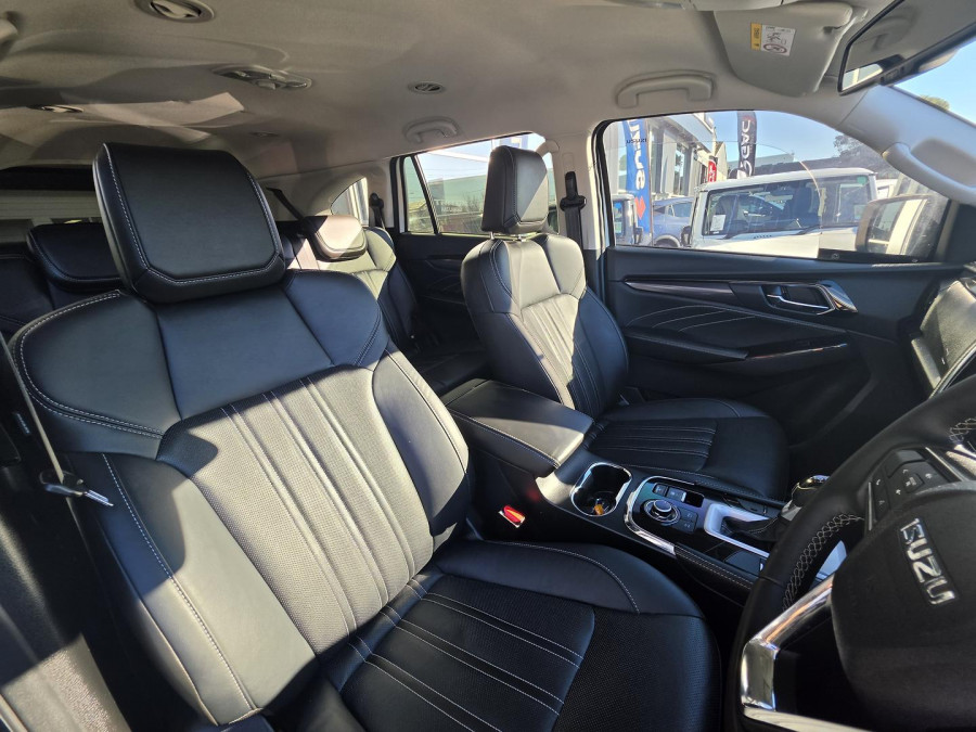 2023 Isuzu MU-X RJ LS-T SUV Image 14