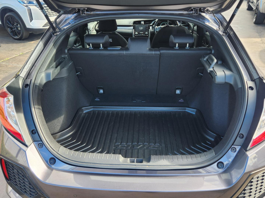 2017 Honda Civic 10th Gen VTi-S Hatch Image 9