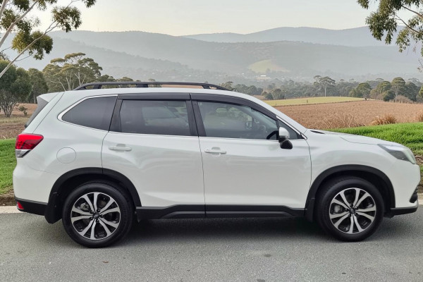 2023 Subaru Forester S5 2.5i Premium SUV Image 8