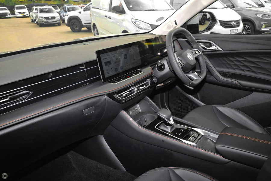 2024 MY24.5 MG HS AS33 Vibe SUV Image 7