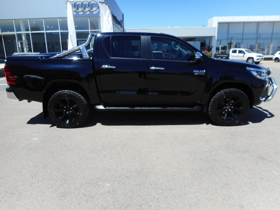 2016 Toyota HiLux GUN126R SR5 Utility Image 1