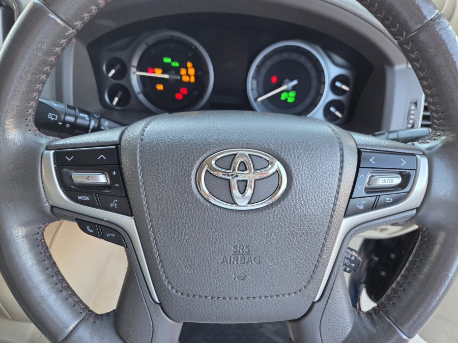 2019 Toyota LandCruiser VDJ200R VX SUV Image 21