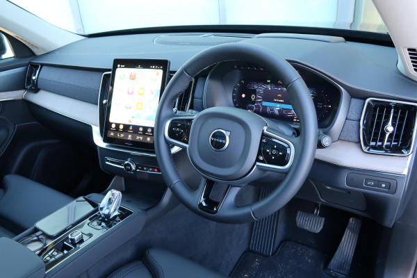 2025 MY26 Volvo XC90 L Series Plus T8 Plug-in Hybrid Dark SUV Image 25