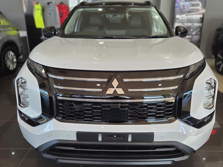 2025 Mitsubishi Outlander ZM LS SUV Image 3