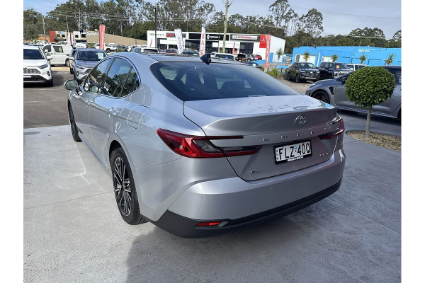 2024 Toyota Camry AXVH80R SL Sedan Image 3