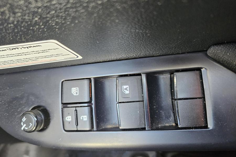 2022 Toyota HiLux GUN126R SR Double-Cab Pick-Up Image 31