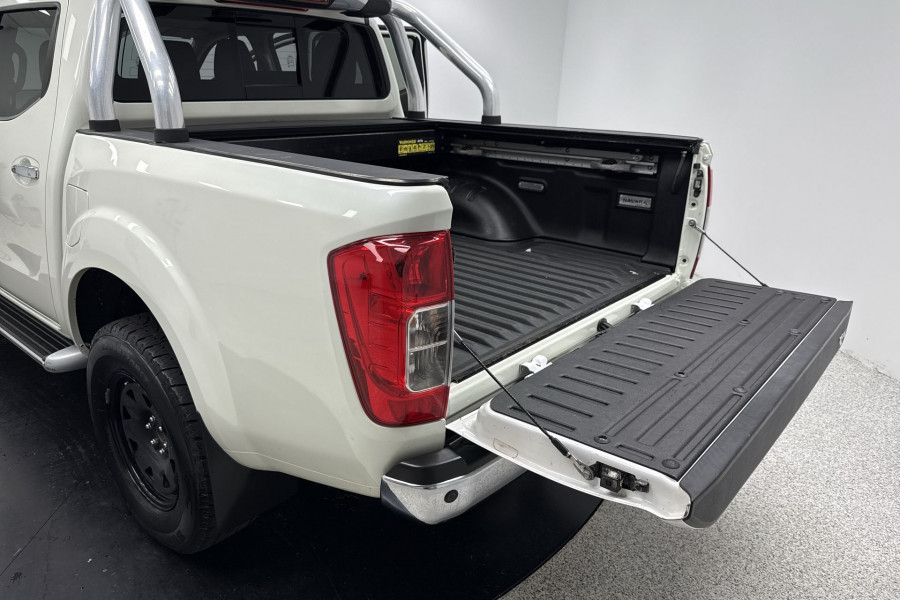 2018 Nissan Navara D23 Series 3 ST-X King Cab Pickup Image 21