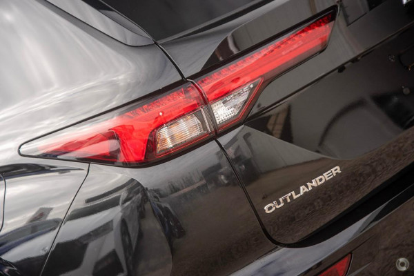 2024 Mitsubishi Outlander ZM PHEV GSR SUV Image 5