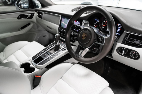 2021 Porsche Macan 95B SUV