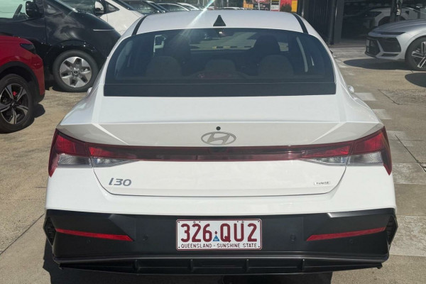 2024 MY25 Hyundai i30 CN7.V2 Elite Hybrid Sedan Image 5