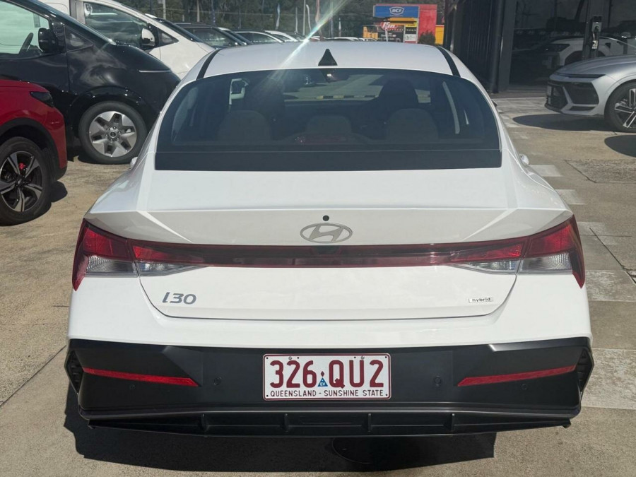 2024 MY25 Hyundai i30 CN7.V2 Elite Hybrid Sedan Image 5