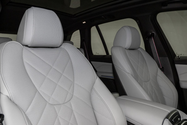 2025 BMW X5 G05 LCI xDrive40i M Sport SUV image 10