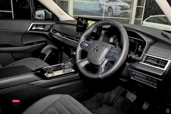 2025 Mitsubishi Outlander ZM Aspire SUV Image 5