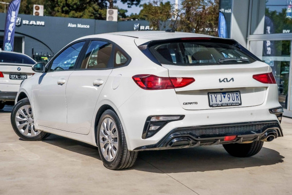 2023 Kia Cerato BD S Hatch Image 2