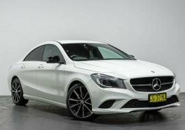 Mercedes-Benz CLA200 DCT C117