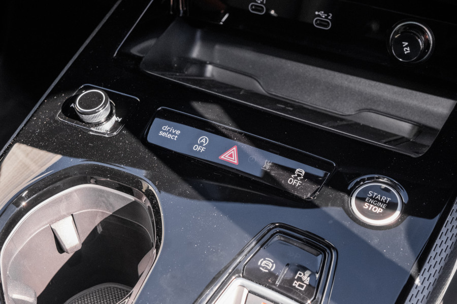 2025 Audi A5 B10 TFSI 200kW S line Sedan