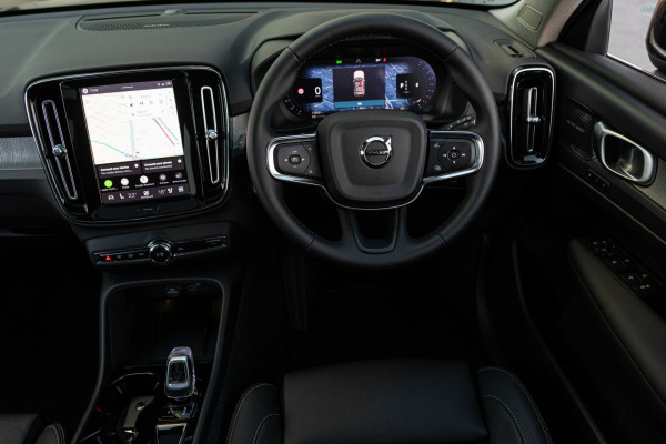 2025 MY26 Volvo XC40 XZ Ultra B4 Bright SUV Image 14