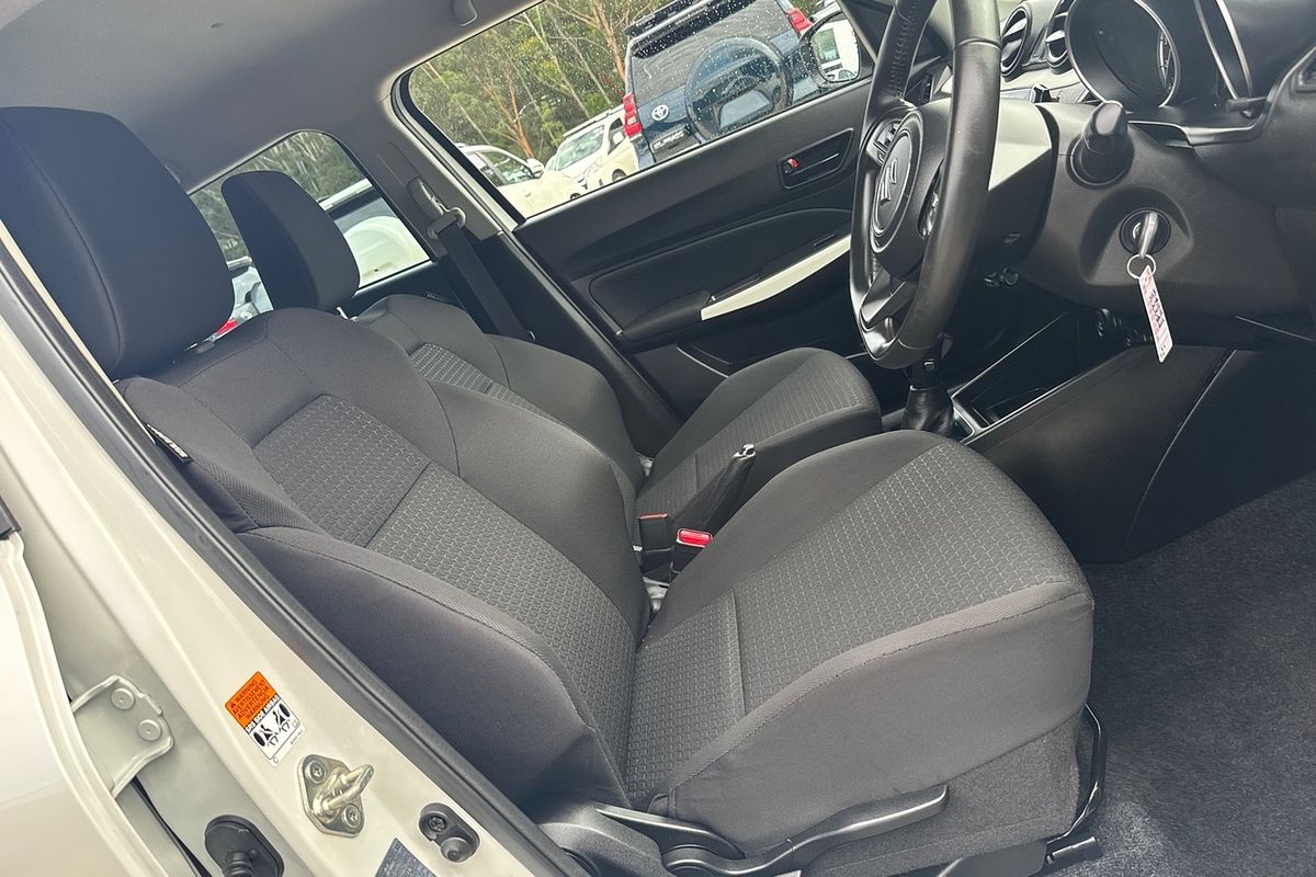 2023 Suzuki Swift AZ Series II GL Hatch Image 10