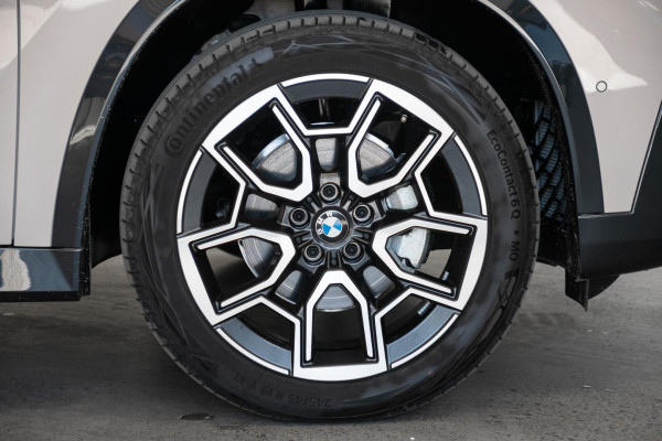 2025 BMW X1 U11 xDrive20i SUV image 23