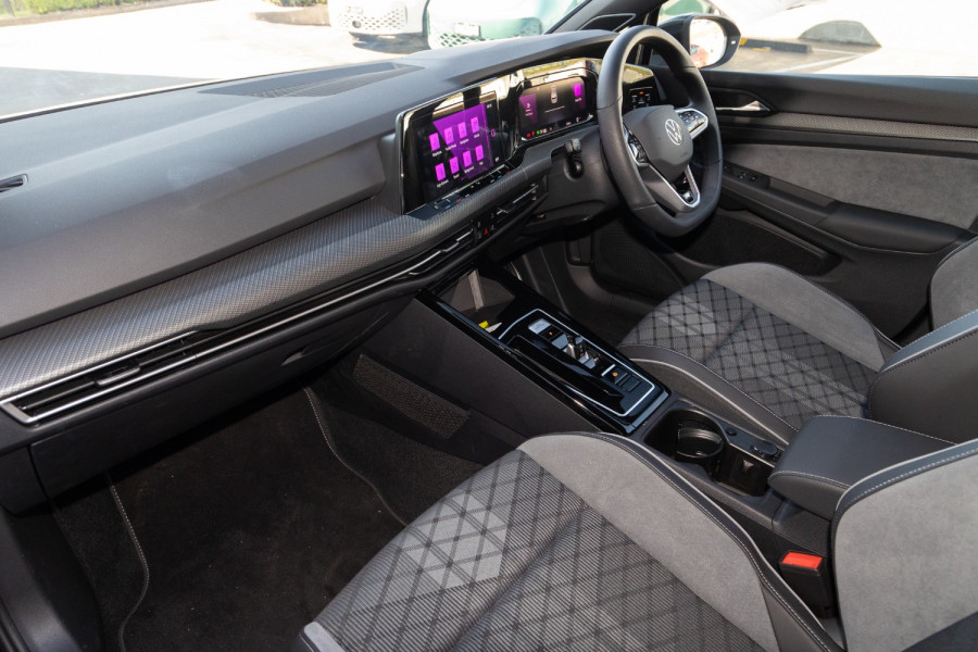 2024 Volkswagen Golf 8 110TSI R-Line Hatch Image 8