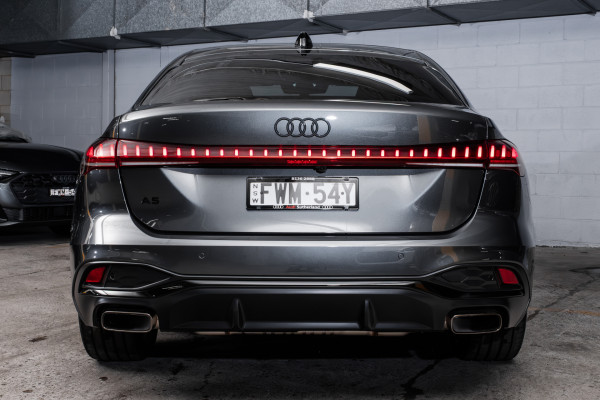2025 Audi A5 B10 TFSI 150kW S line Sedan image 5