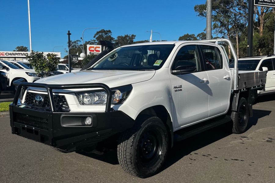 2025 MY24 Toyota HiLux GUN126R SR 4x4 FARM PACK Cab Chassis Image 8