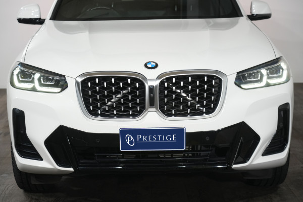 2022 BMW X4 xDrive30i M Sport SUV Image 3