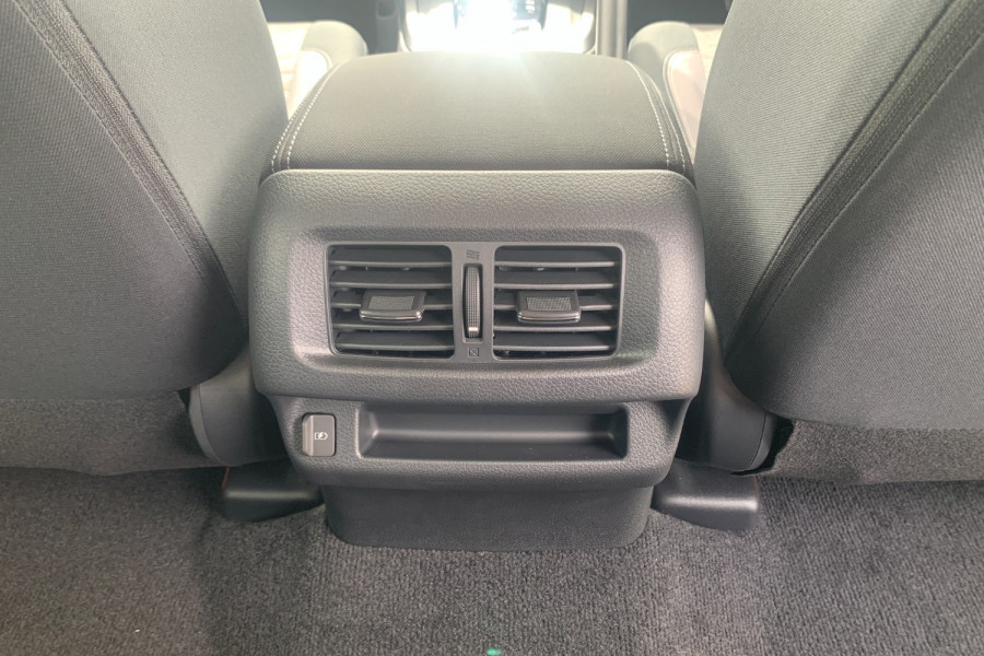 2024 Nissan Navara D23 ST Ute Image 19