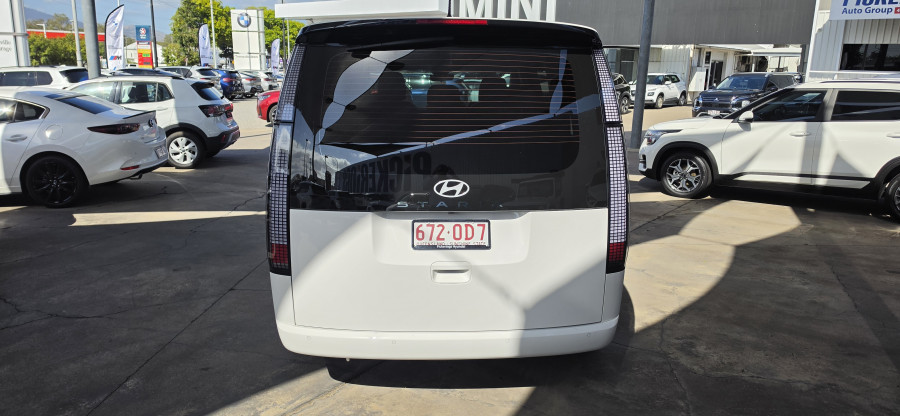 2025 MY26 Hyundai Staria US4.V3 SUV Image 6