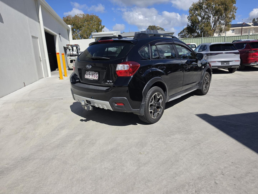 2014 Subaru XV G4-X 2.0i-S SUV Image 3