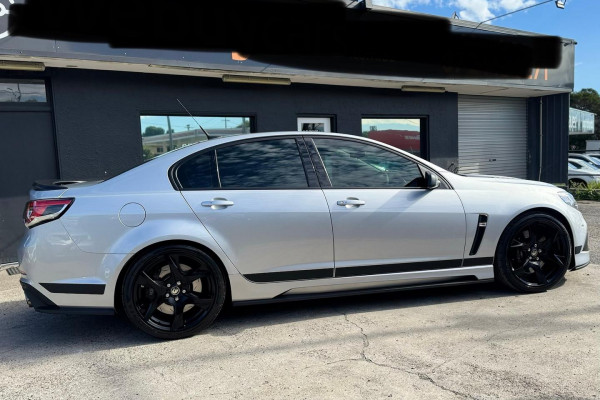 2016 HSV Clubsport Gen F2 R8 SV Black Sedan Image 5