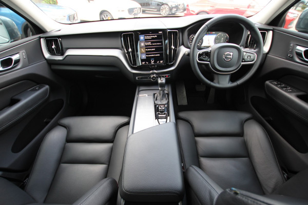 2017 MY18 Volvo XC60 UZ MY18 D4 Suv