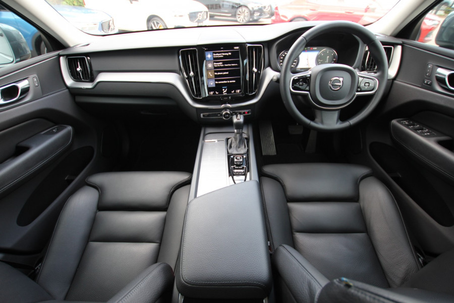 2017 MY18 Volvo XC60 UZ MY18 D4 Suv Image 2