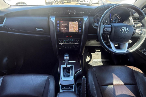 2016 Toyota Fortuner GUN156R Crusade SUV Image 14