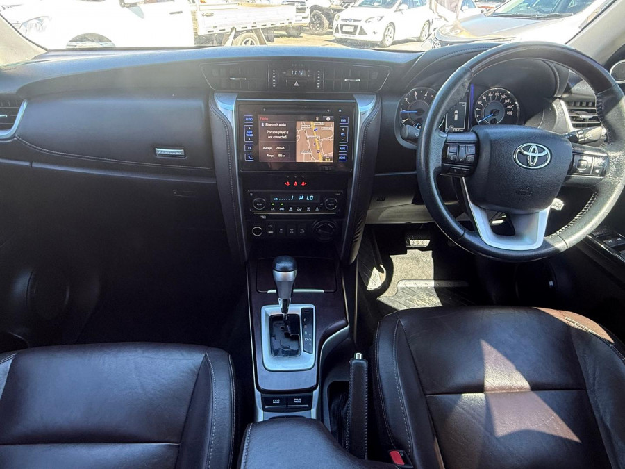2016 Toyota Fortuner GUN156R Crusade SUV Image 14