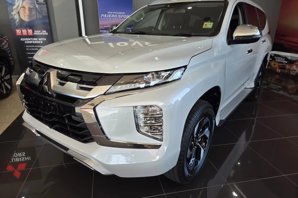 2025 Mitsubishi Pajero Sport QG GLS SUV Image 2