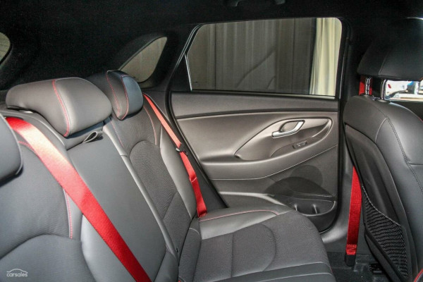 2018 Hyundai i30 PD SR Hatch Image 8