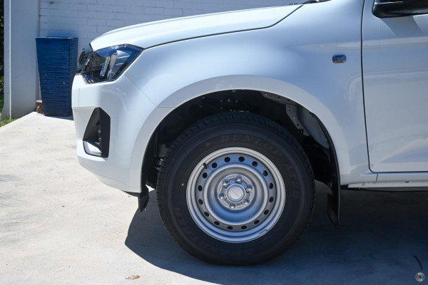 2026 MY25.5 Isuzu D-MAX RG SX Cab Chassis Image 8
