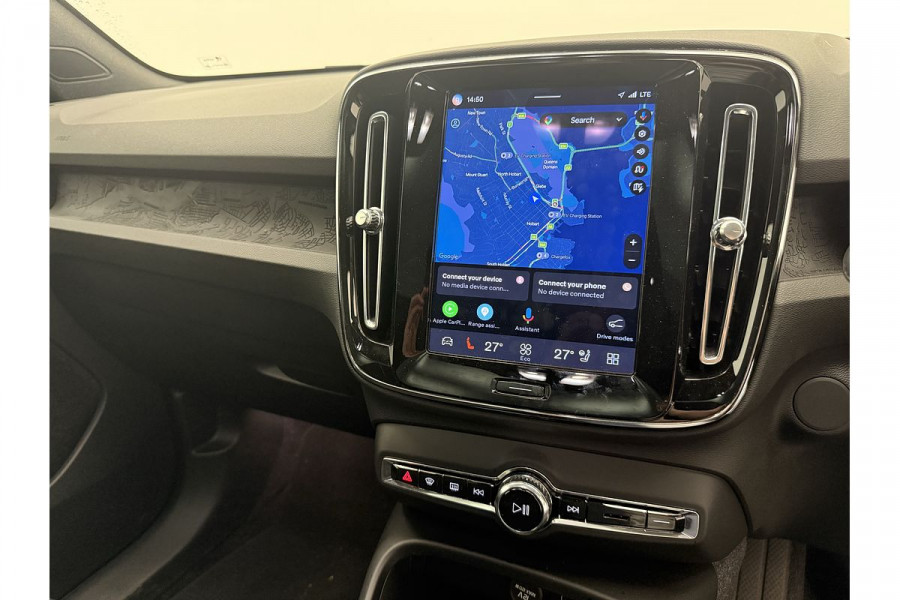 2024 Volvo C40 XK Recharge SUV Image 18