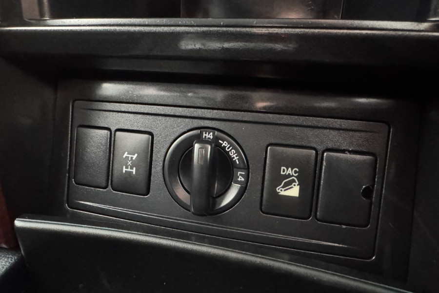 2014 Toyota LandCruiser Prado GDJ150R VX SUV Image 22
