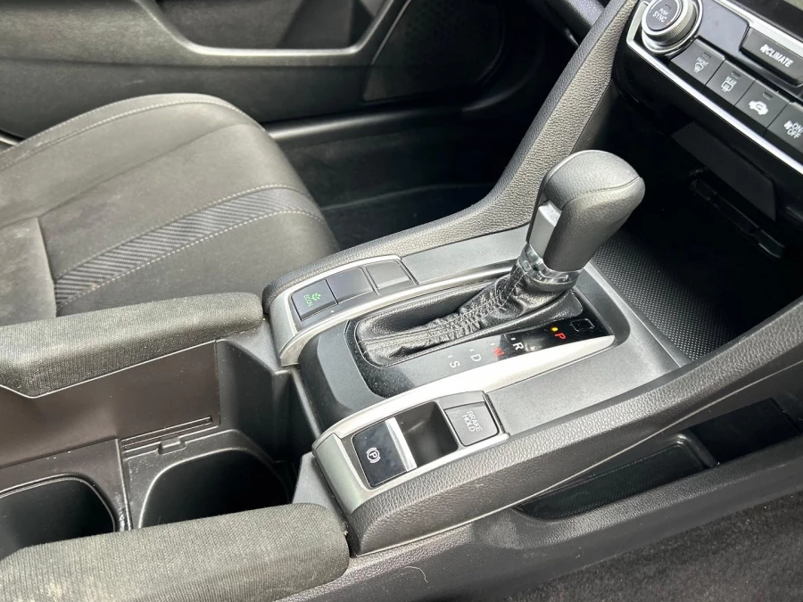 2018 Honda Civic 10th Gen VTi-L Sedan Image 13