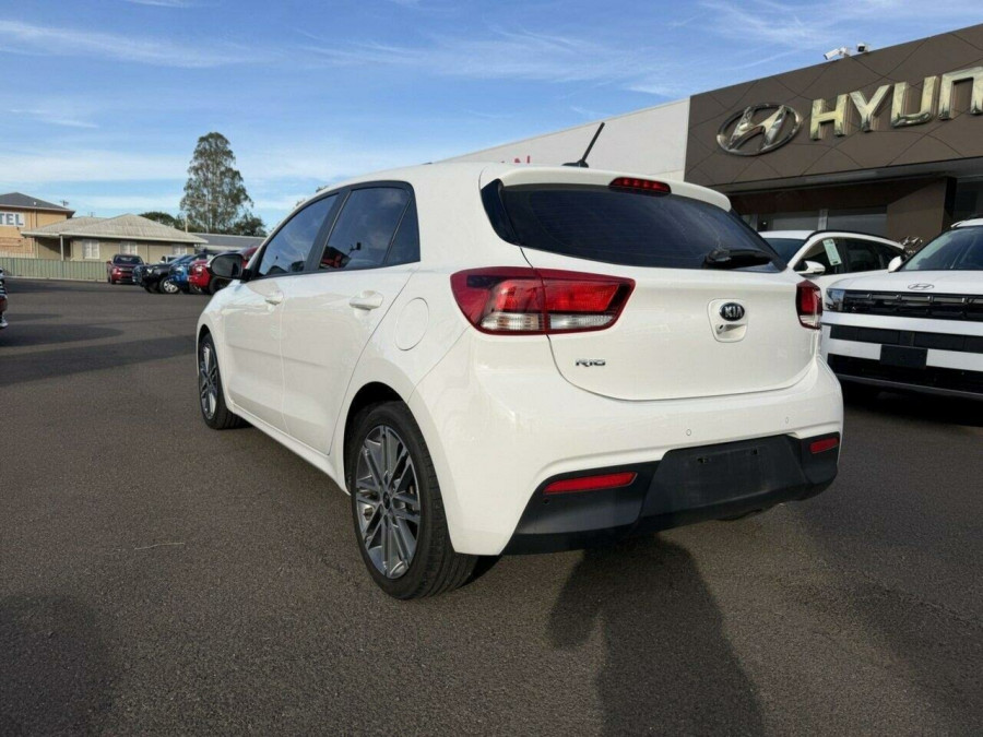 2020 MY21 Kia Rio YB Sport Hatch Image 5