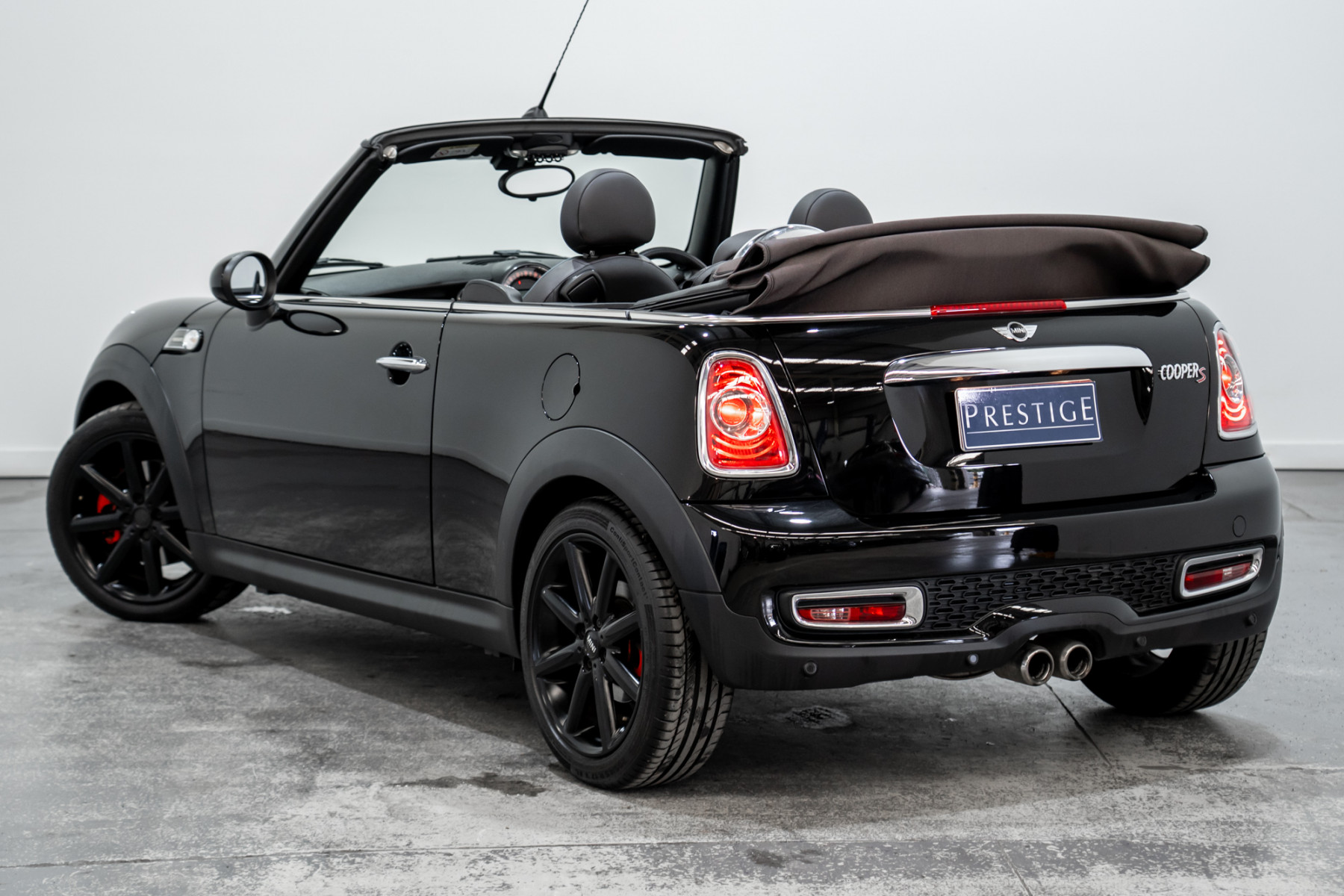 2014 Mini Cooper S Highgate Cabrio Convertible Image 9