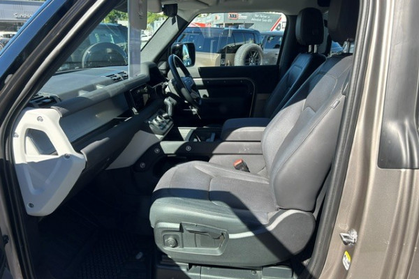 2023 MY23.5 Land Rover Defender L663 90 D250 S SUV Image 10
