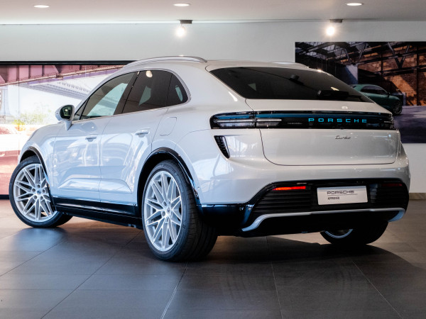2024 MY25 Porsche Macan SUV image 2