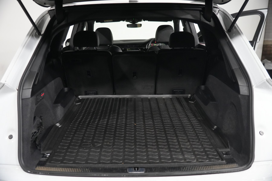2021 Audi Q7 4M 55 TFSI S line SUV Image 37